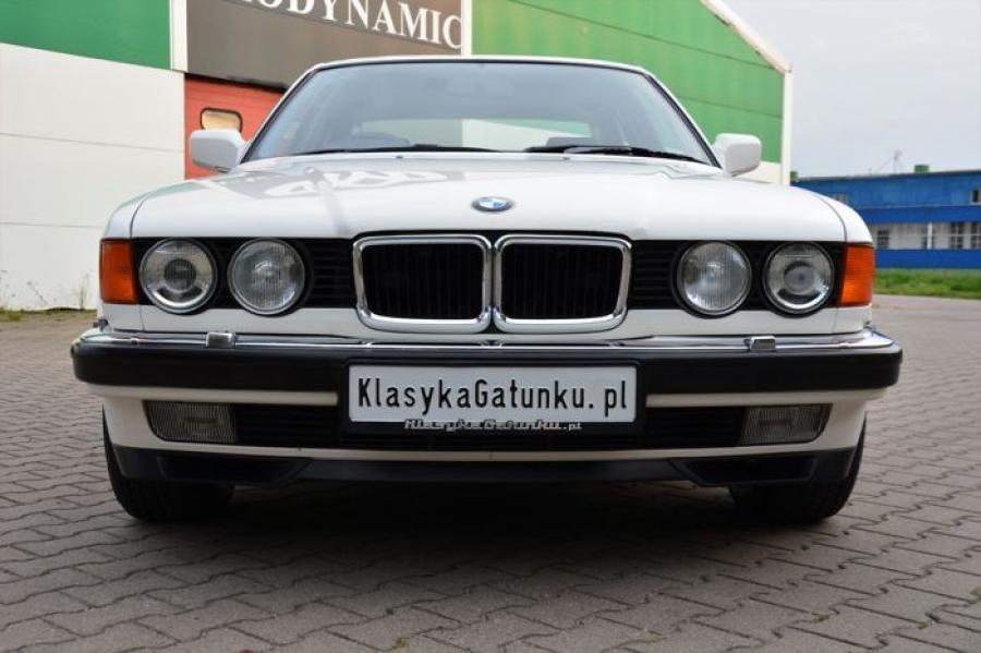  BMW 740i (E32) 1992 года  (UK) (фото 147 из 170)
